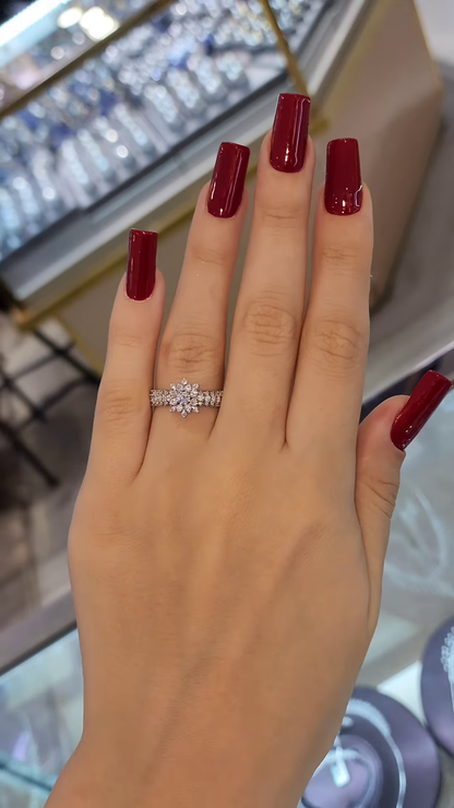 Snowflake Radiance Ring ❄️💍