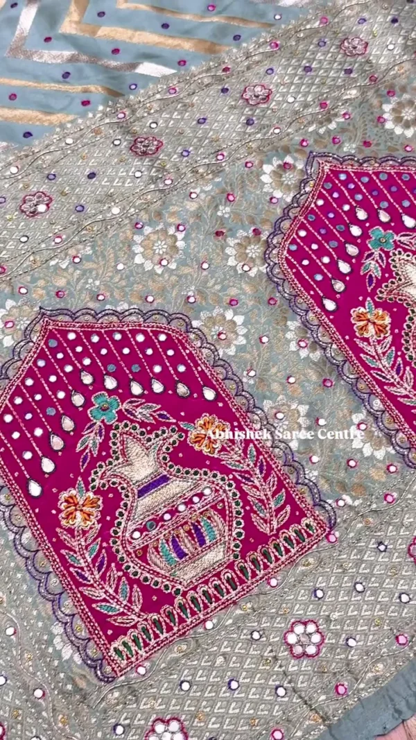 Rama Green Threadwork Soft Silk Saree – An Exquisite Blend of Elegance and Artistry - Image 6