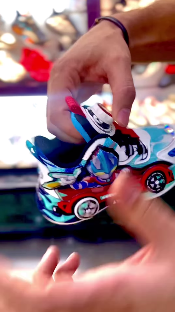 🚗 Kids' Cartoon Car Sneakers – Style Meets Fun! 🎨 - Image 2