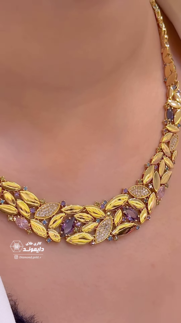 Exquisite Gold Necklace with Colorful Gemstone Accents - Image 3